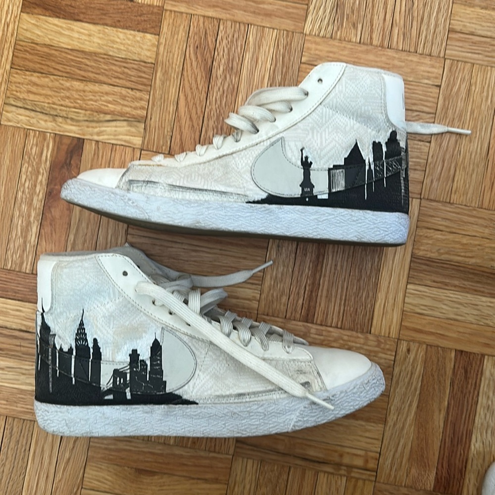 Had painted NYC skyline Nike sneakers